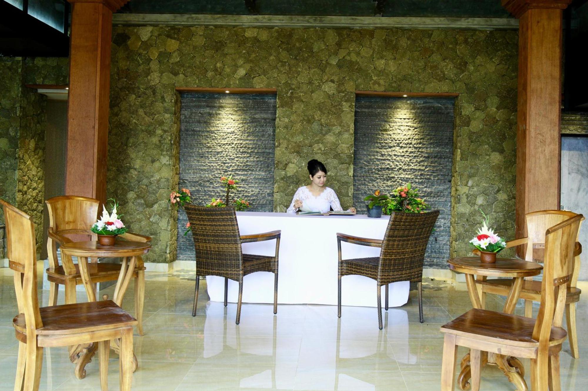 Hotel Puri Karang Besakih Menanga Exterior foto